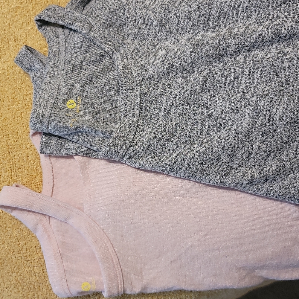 Set of 2 women's oversized workout tops, sz L